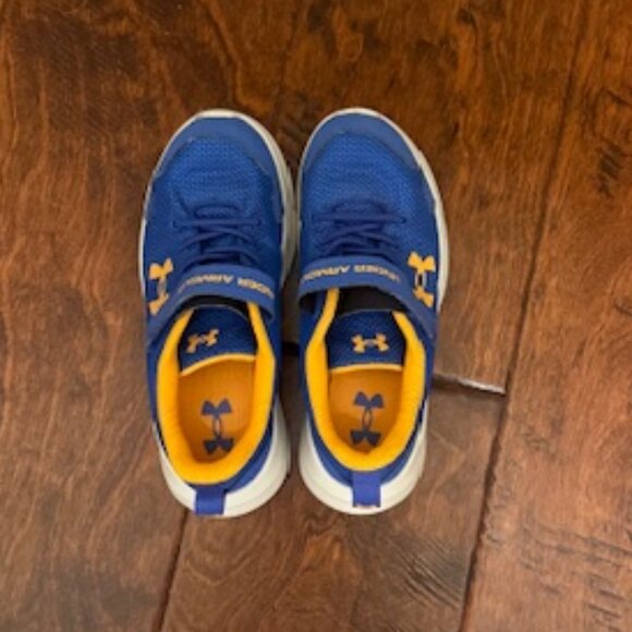 Under Armour Slip-on Sneakers size 2 youth - Picture 3 of 6